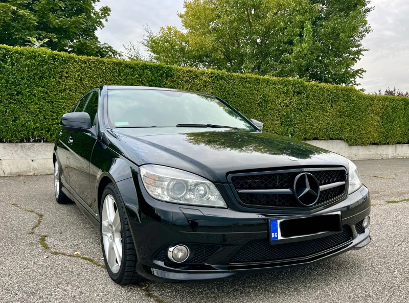 Mercedes-Benz C 300 V6 4Matic 7G-Tronic Harman kardon AMG, снимка 2 - Автомобили и джипове - 47093721