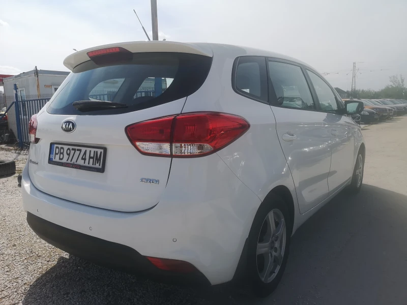 Kia Carens, снимка 6 - Автомобили и джипове - 47269447