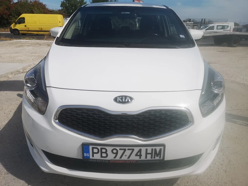 Kia Carens, снимка 2 - Автомобили и джипове - 47269447