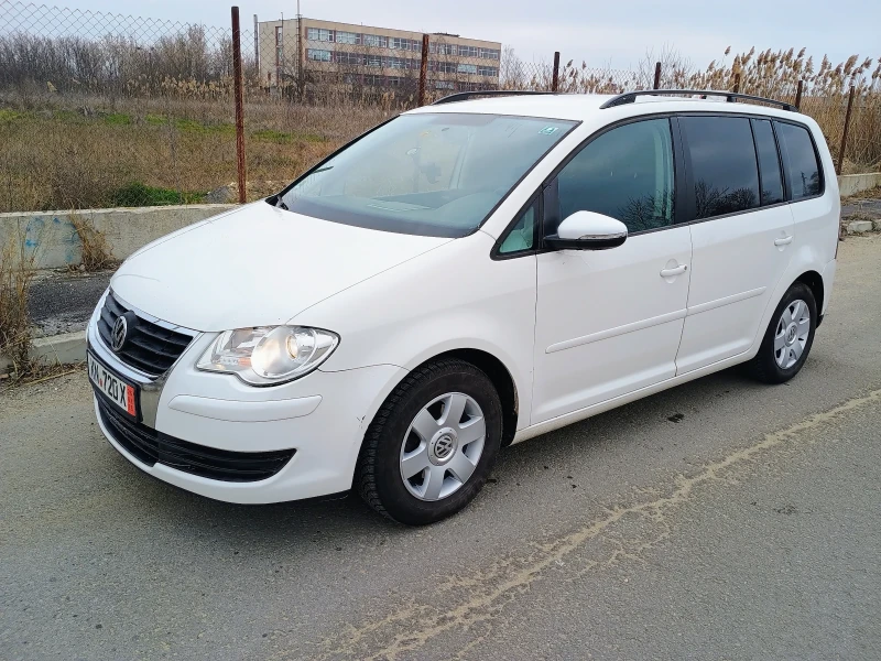 VW Touran, снимка 4 - Автомобили и джипове - 49071175