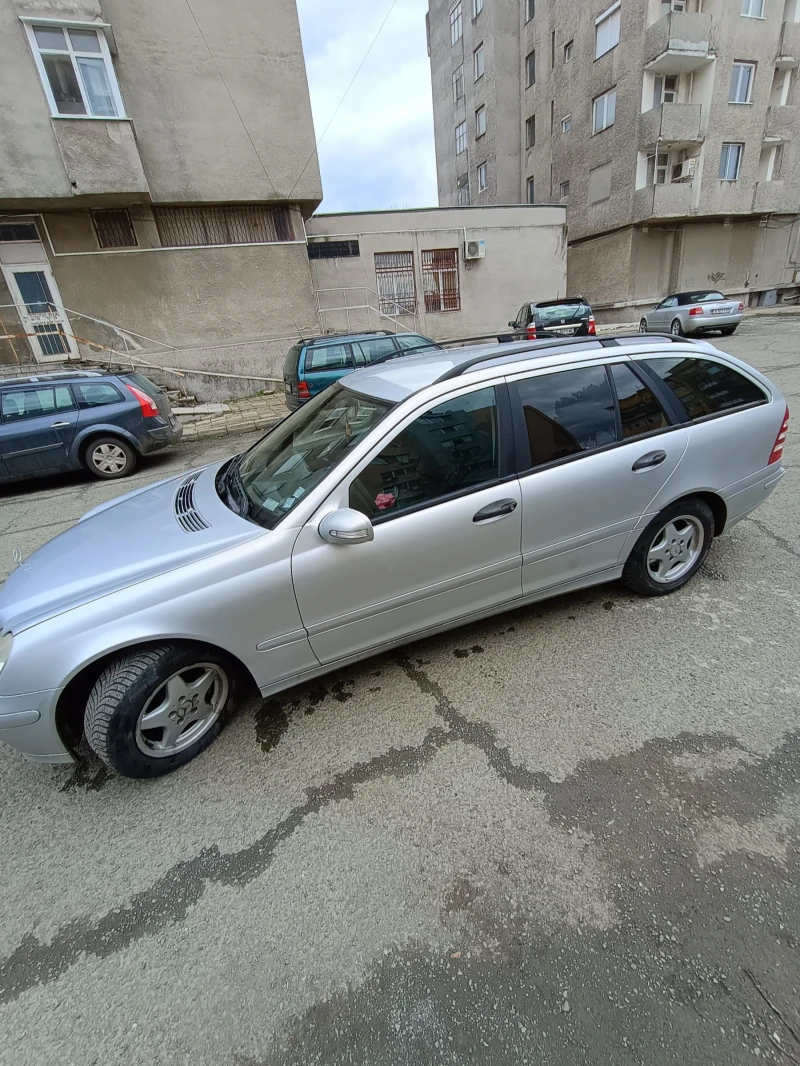 Mercedes-Benz C 220, снимка 1 - Автомобили и джипове - 49346510