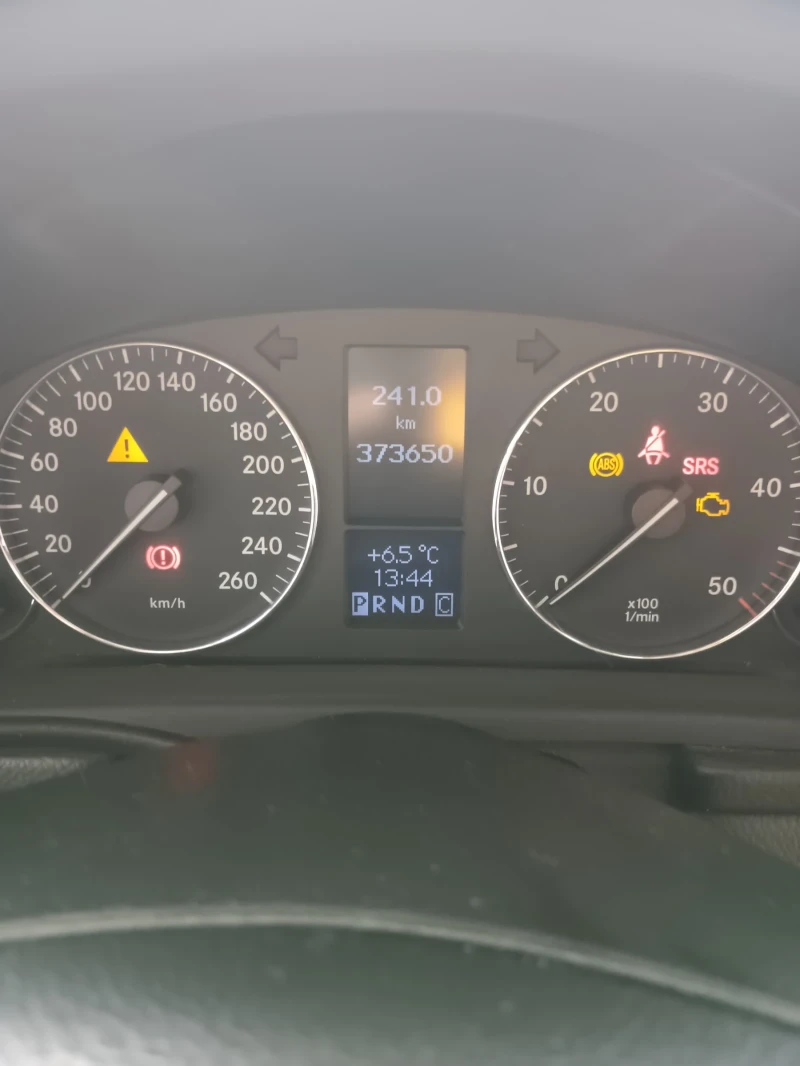 Mercedes-Benz C 220, снимка 8 - Автомобили и джипове - 49346510