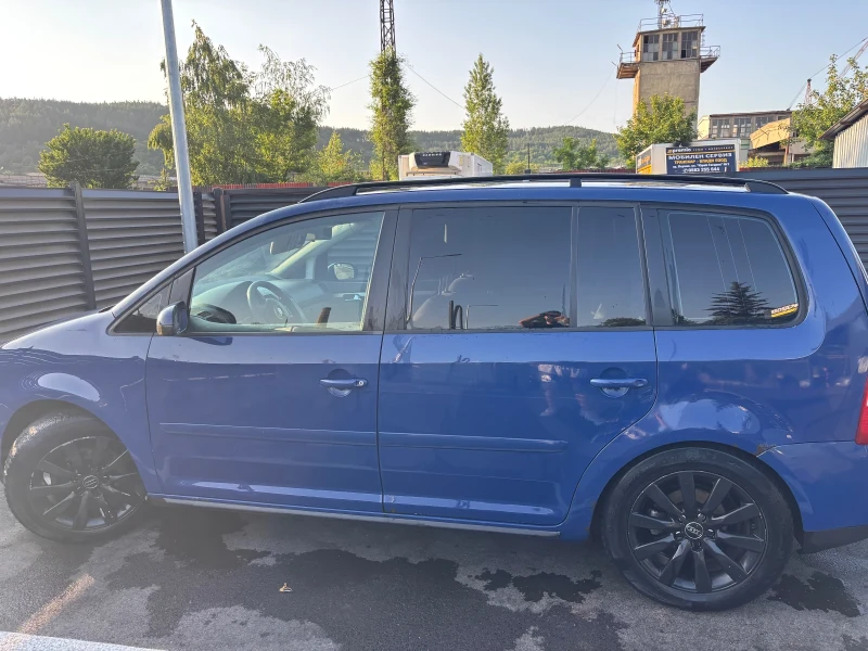 VW Touran, снимка 3 - Автомобили и джипове - 52667329