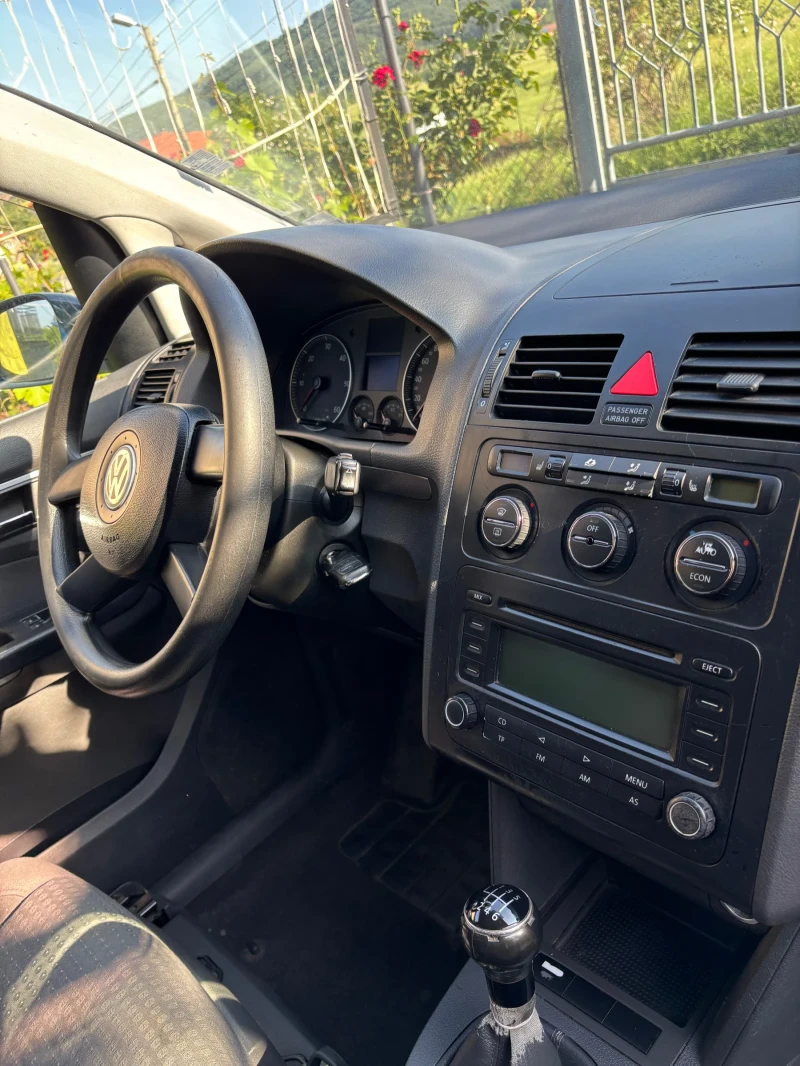 VW Touran, снимка 9 - Автомобили и джипове - 52667329