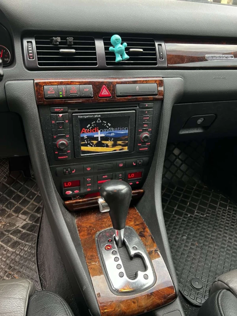 Audi A6 Allroad 4.2 Бензин , снимка 7 - Автомобили и джипове - 52517541