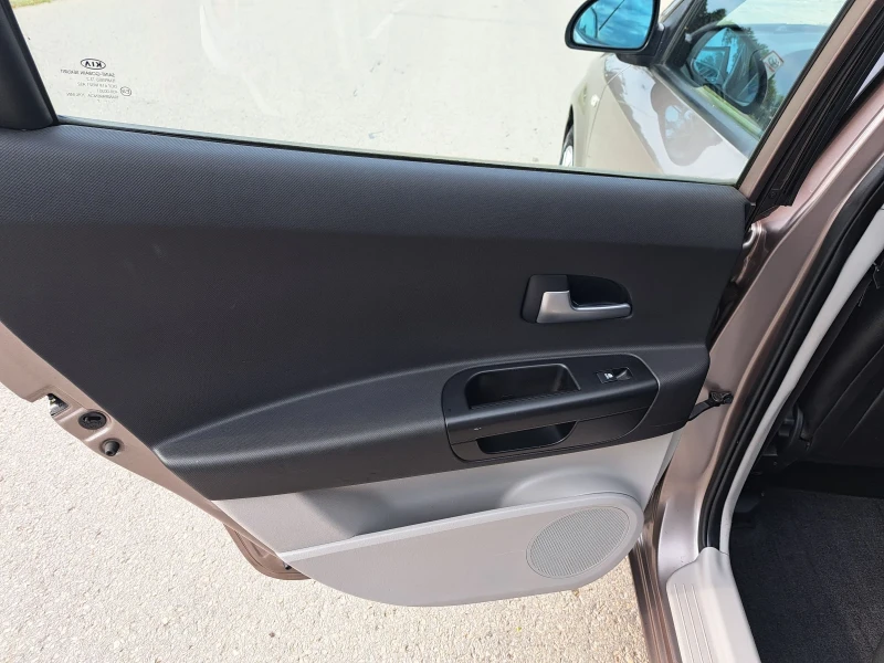 Kia Ceed, снимка 5 - Автомобили и джипове - 51140309