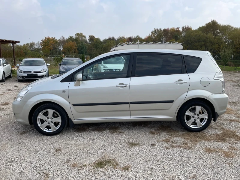 Toyota Corolla verso 1.6i , снимка 8 - Автомобили и джипове - 52409519