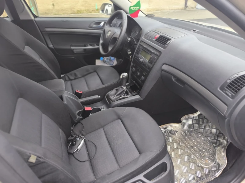 Skoda Octavia 1.9TDI, снимка 4 - Автомобили и джипове - 52583491