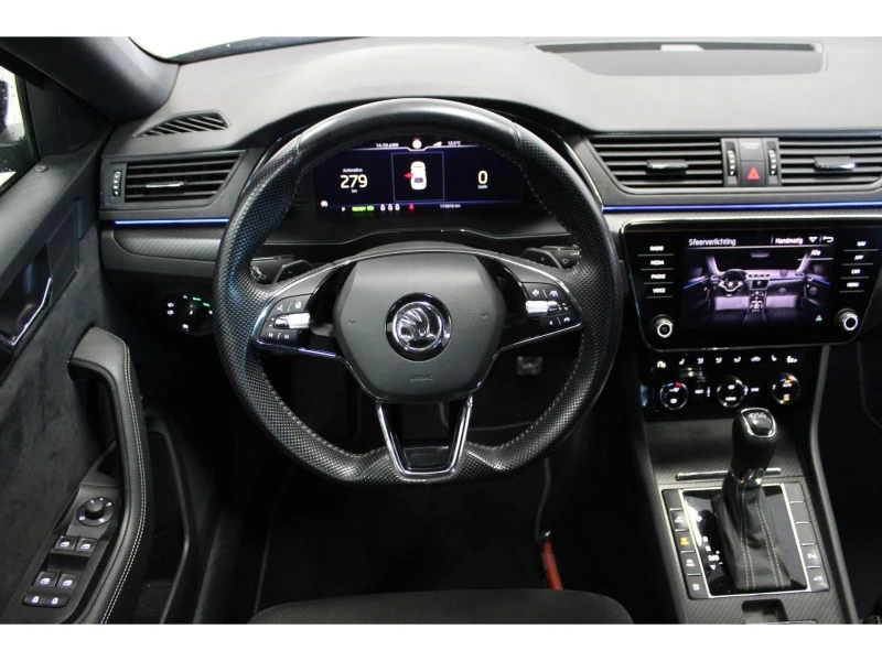 Skoda Superb 1.4 TSI Sportline - Хибрид, снимка 3 - Автомобили и джипове - 52660211