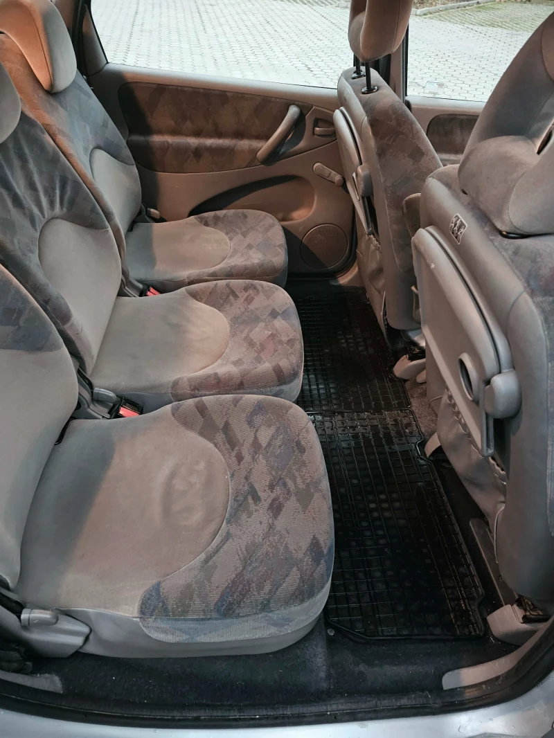 Citroen Xsara picasso 2.0 HDI, снимка 6 - Автомобили и джипове - 52705451