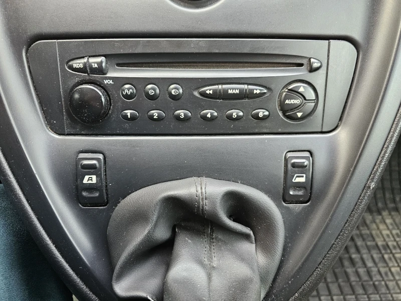 Citroen Xsara picasso 2.0 HDI, снимка 9 - Автомобили и джипове - 52705451