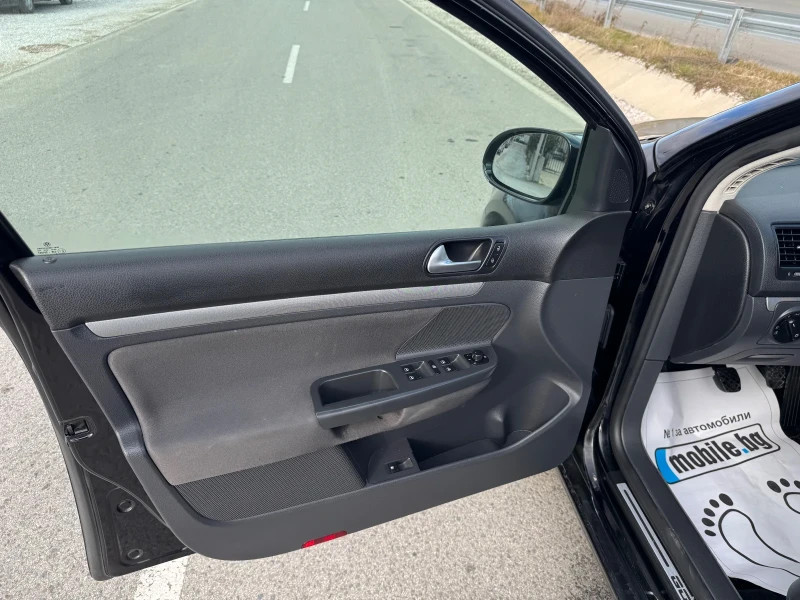 VW Golf 1.9 Tdi, снимка 9 - Автомобили и джипове - 53102261