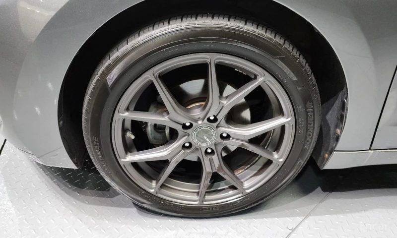 Hyundai Elantra, снимка 5 - Автомобили и джипове - 53188693