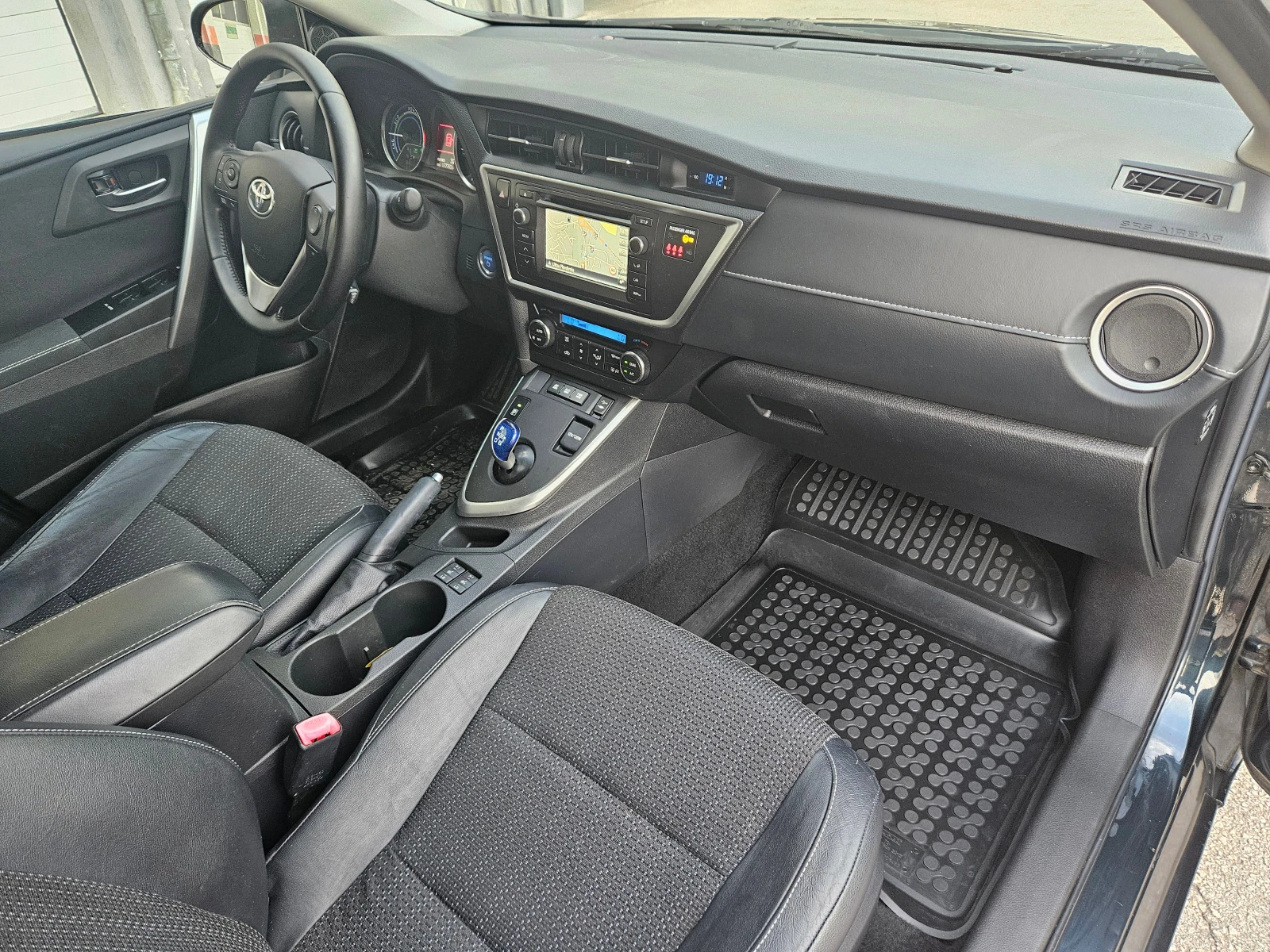 Toyota Auris 1.8 Hybrid/NAVI/ | Mobile.bg   14