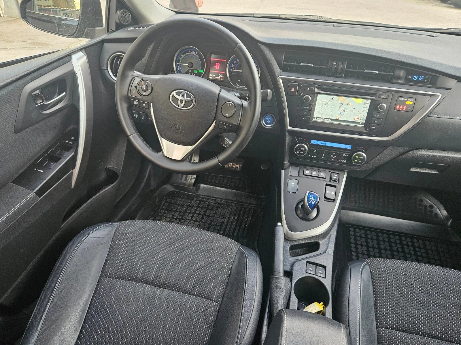 Toyota Auris 1.8 Hybrid/NAVI/ | Mobile.bg   13