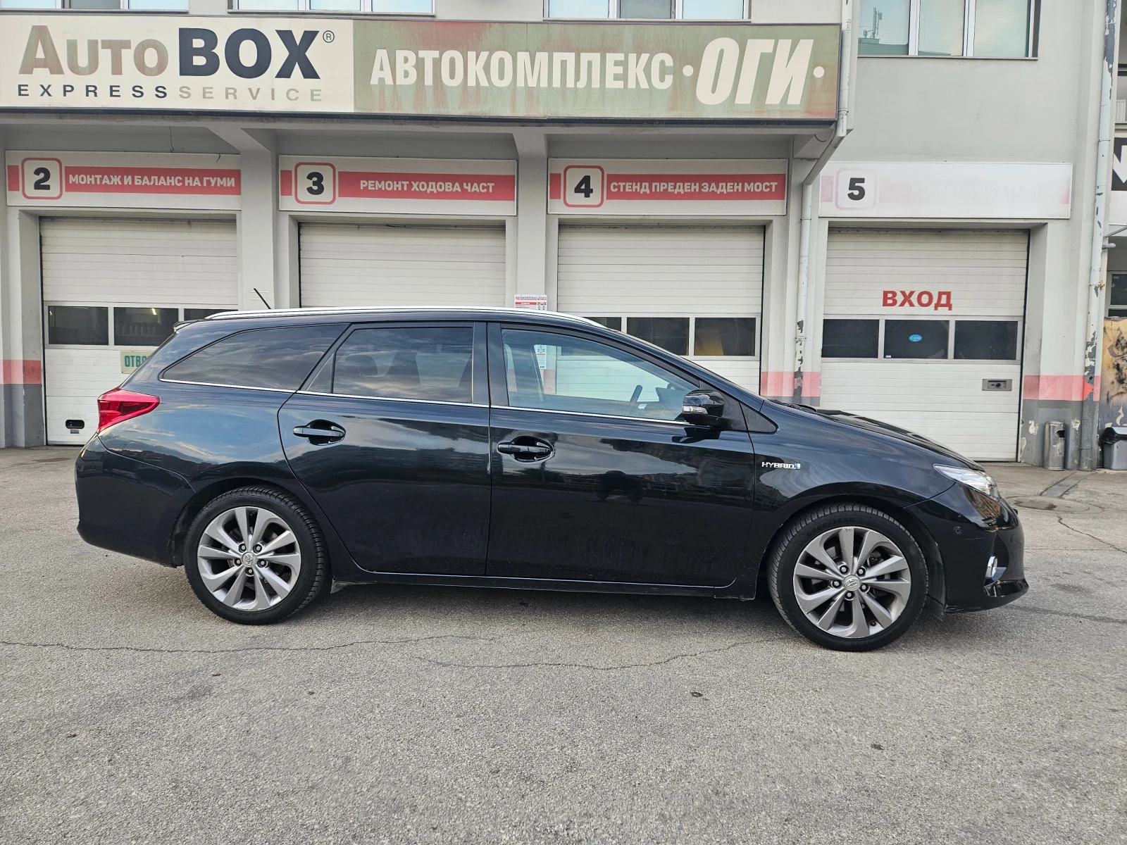 Toyota Auris 1.8 Hybrid/NAVI/Камера - изображение 6