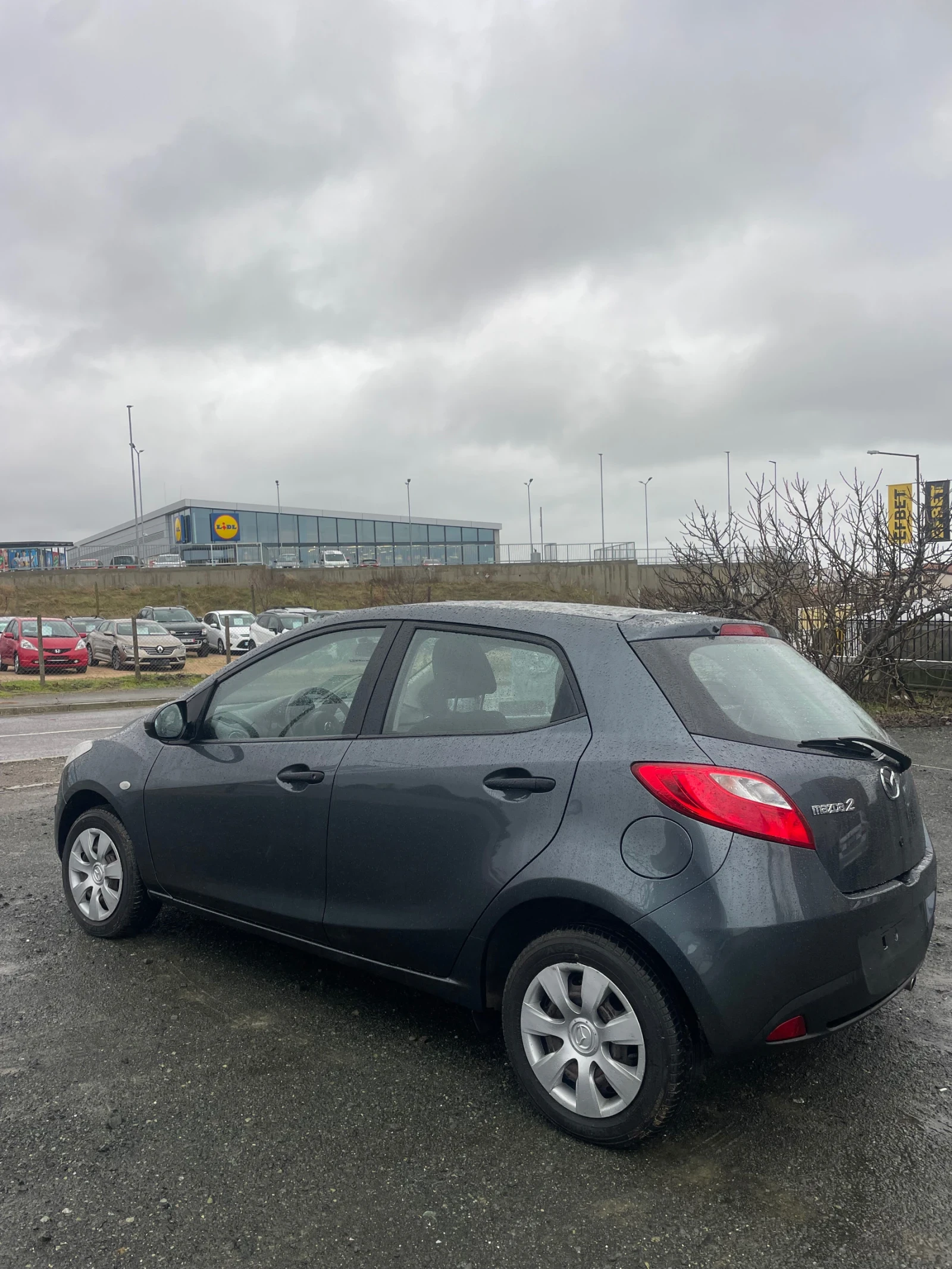 Mazda 2 1.3I - изображение 4