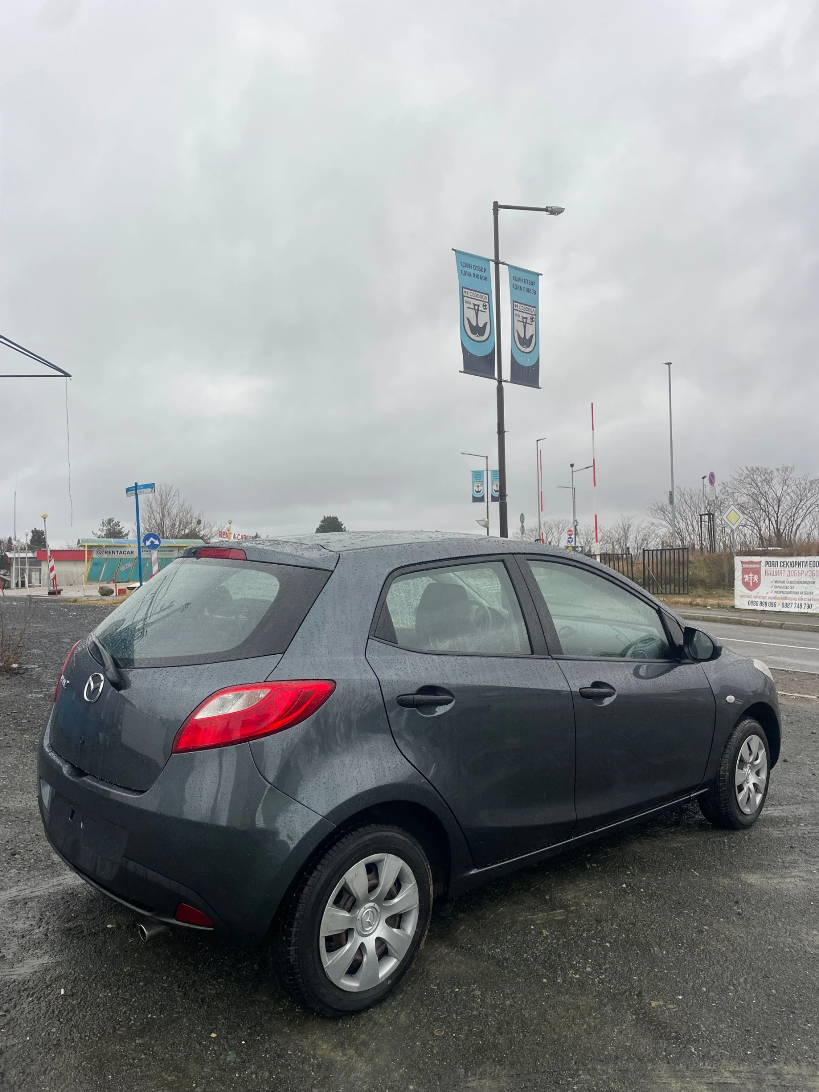 Mazda 2 1.3I - изображение 3