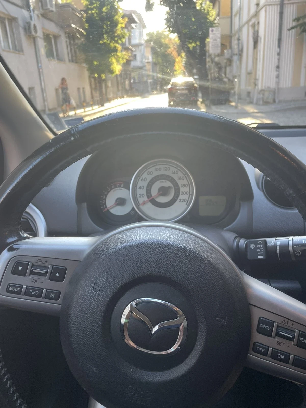 Mazda 2 1.5 105кс - изображение 10