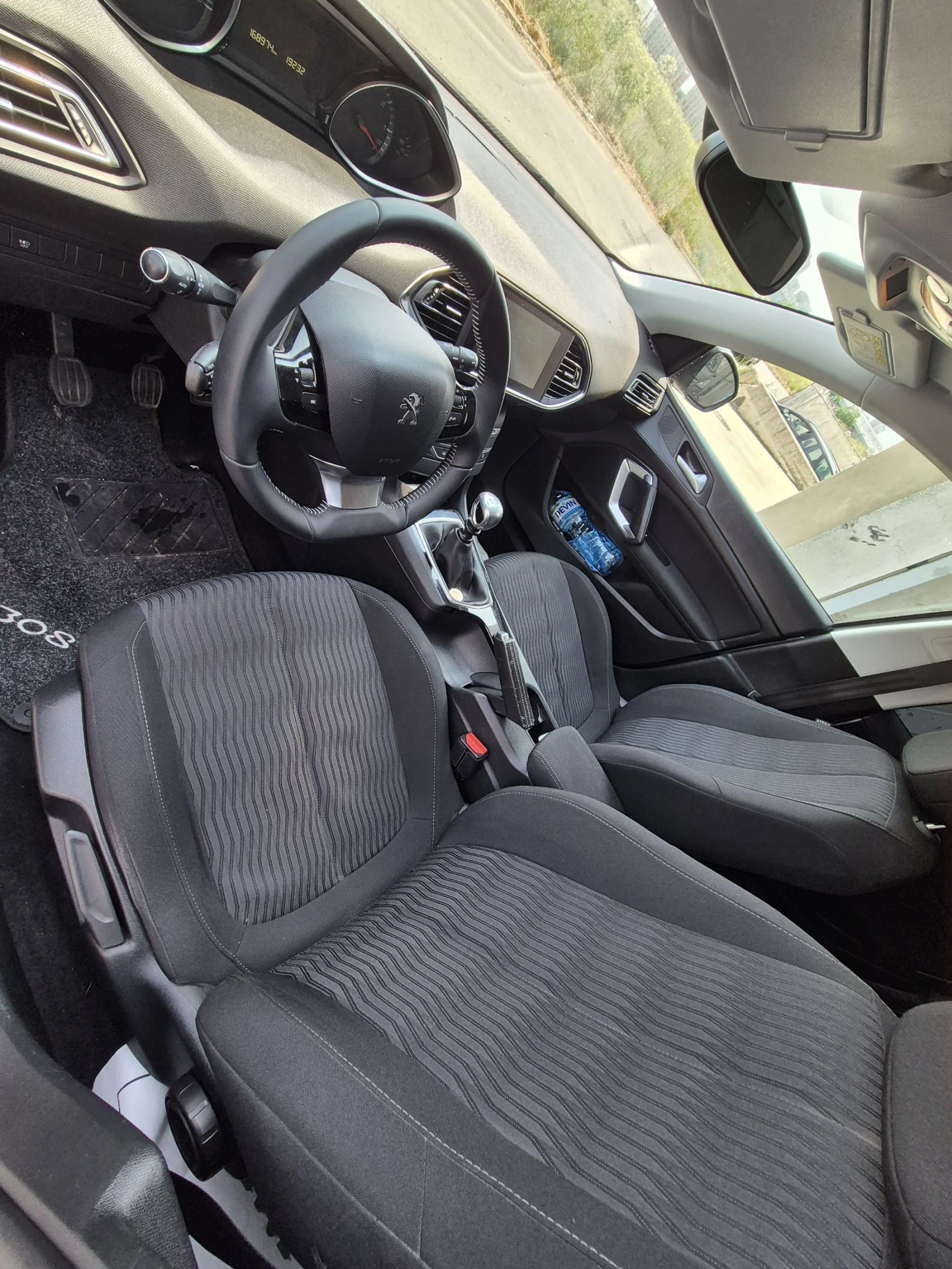 Peugeot 308 1.6 HDI - изображение 10
