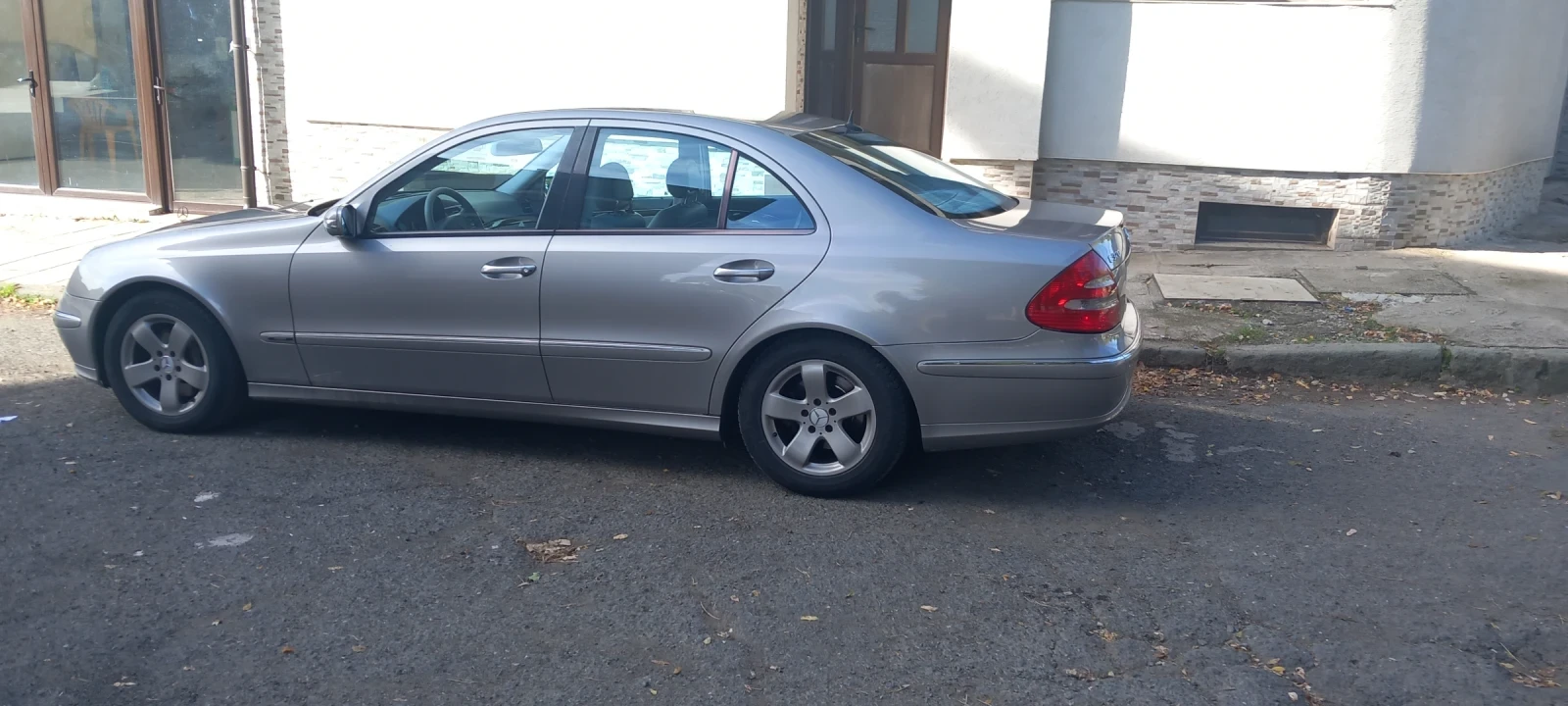 Mercedes-Benz E 320 W211 - изображение 2