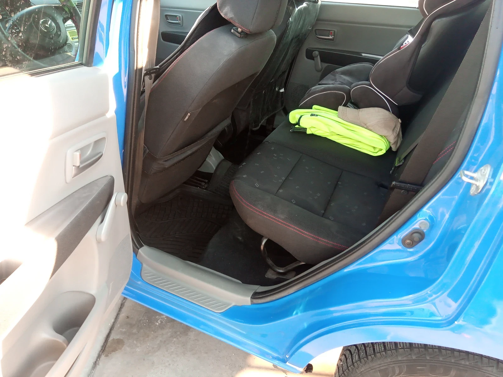 Mazda 2 1, 25 - изображение 3