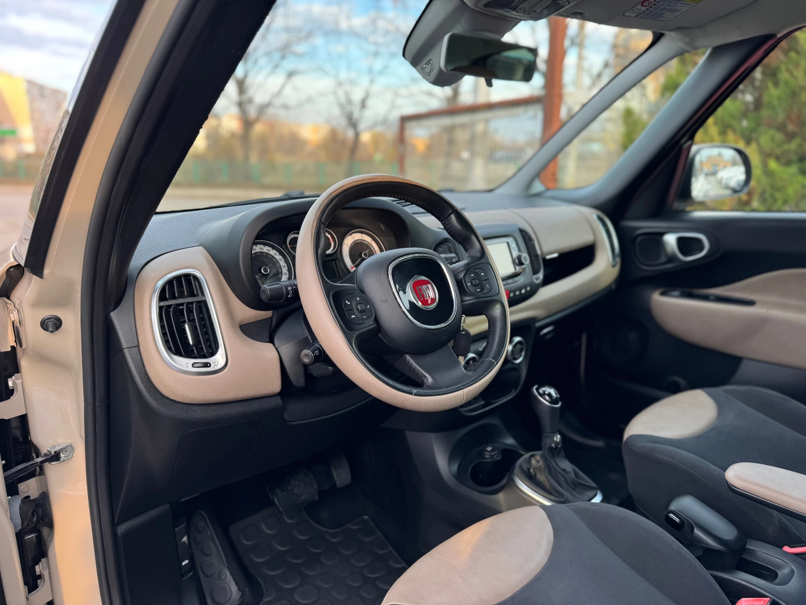 Fiat 500L 1.3M-Jet LIVING* АВТОМАТИК - изображение 7