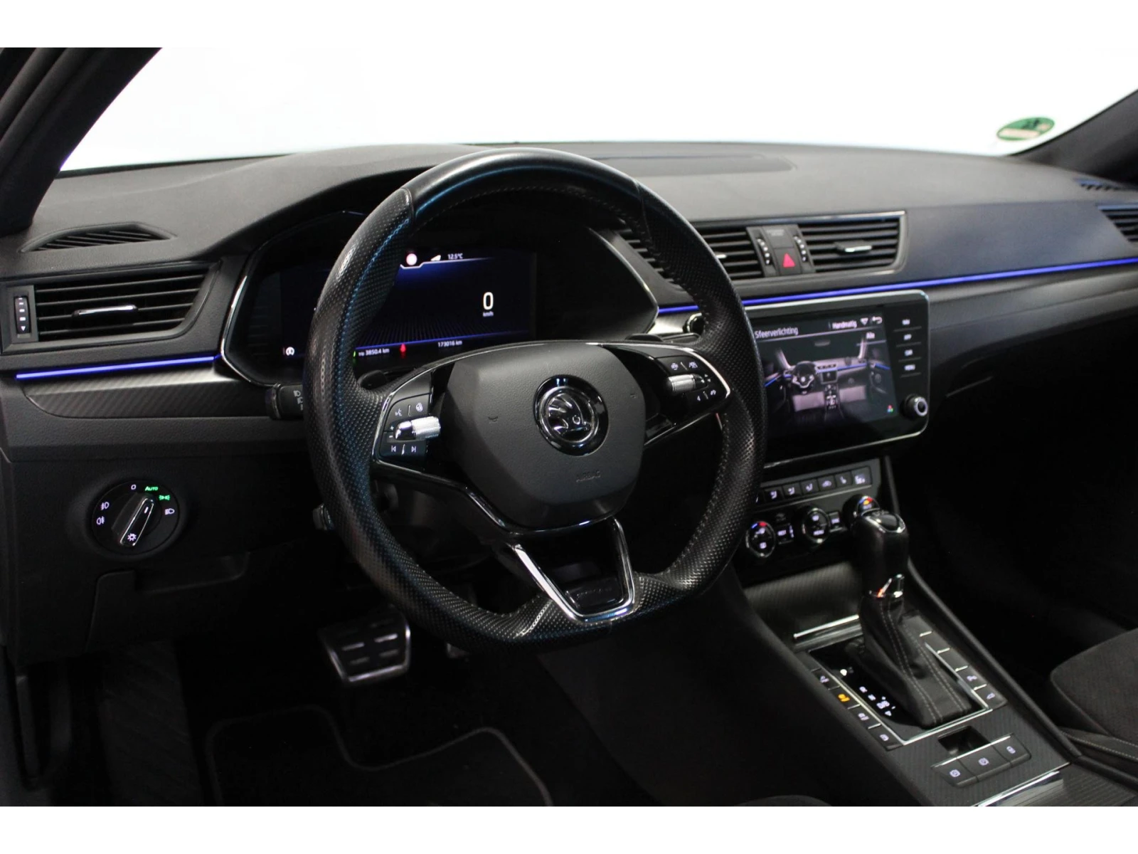 Skoda Superb 1.4 TSI Sportline - Хибрид - изображение 6