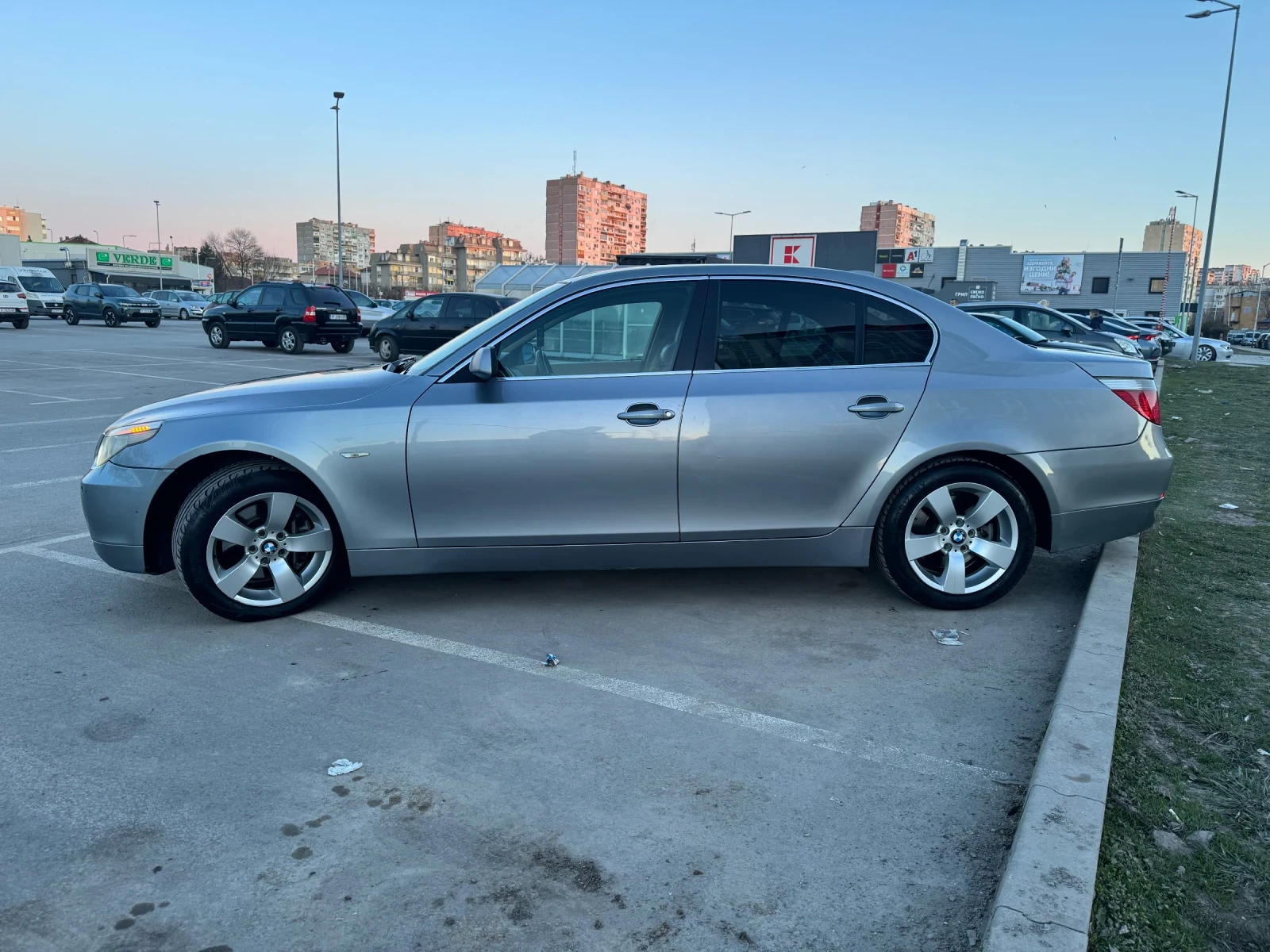 BMW 530 Xi, снимка 4 - Автомобили и джипове - 53787696