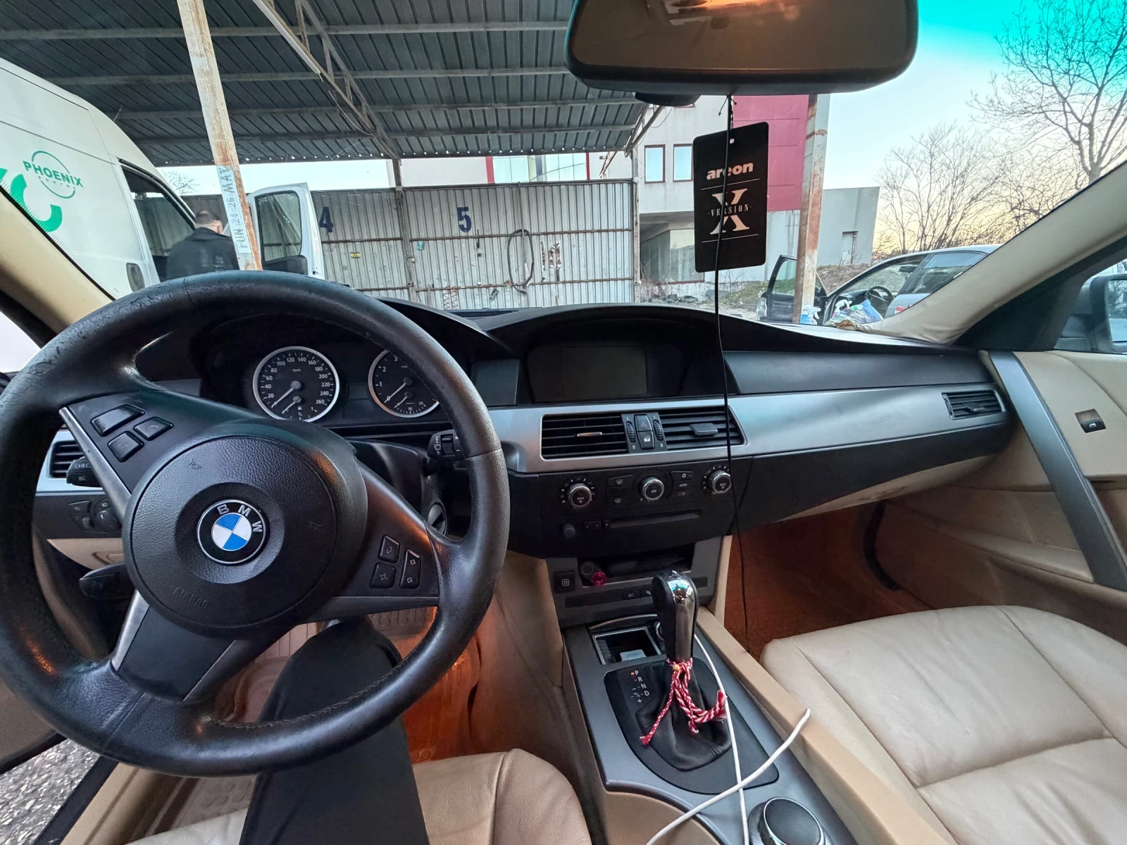 BMW 530 Xi, снимка 17 - Автомобили и джипове - 53787696