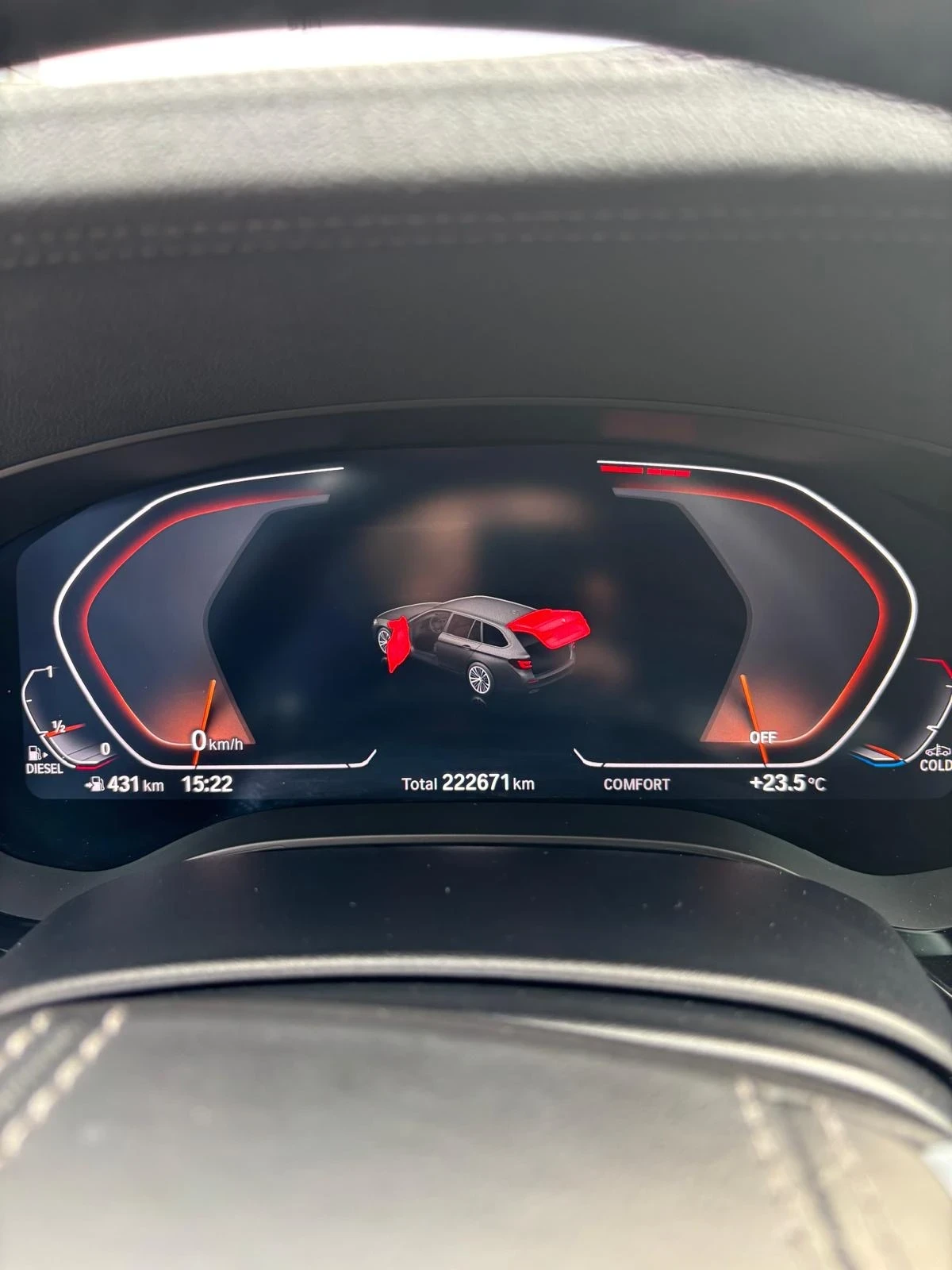 BMW 520 48V xDrive Touring Msport, снимка 5 - Автомобили и джипове - 54040695