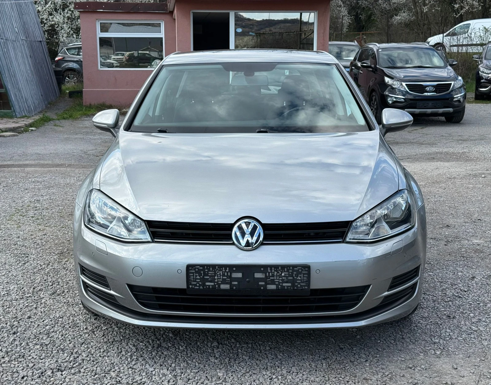 VW Golf 1.6TDI* Navi* Podgrev* TOP* , снимка 2 - Автомобили и джипове - 54147092
