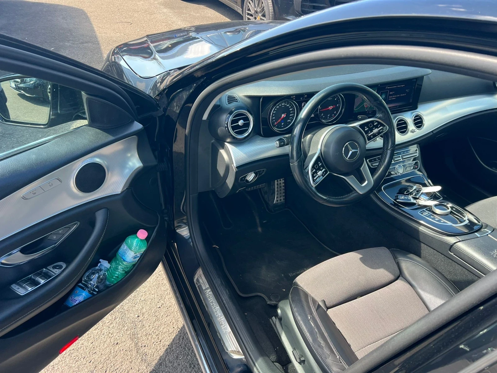 Mercedes-Benz E 220 Auto Premium, снимка 16 - Автомобили и джипове - 54155815