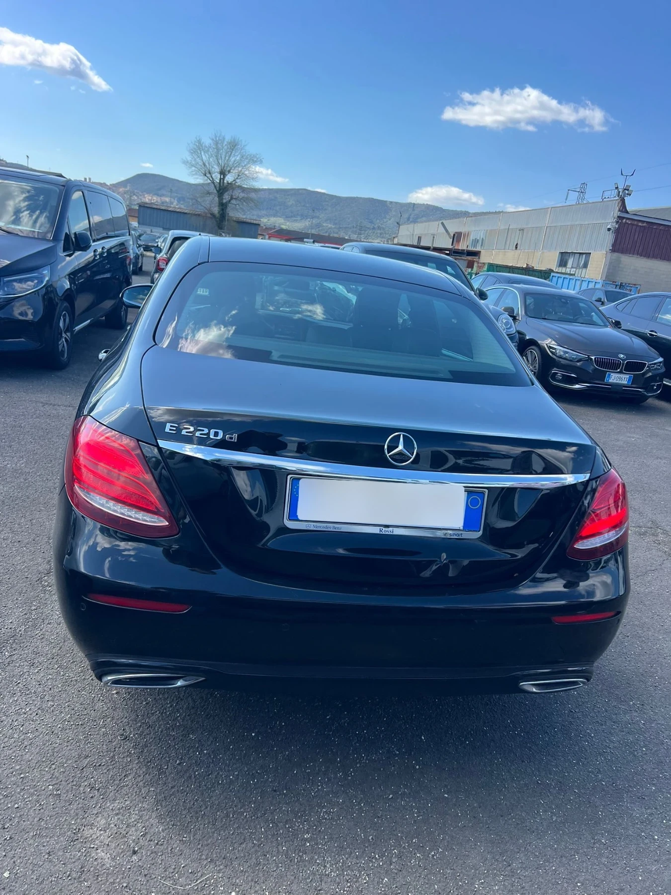 Mercedes-Benz E 220 Auto Premium, снимка 6 - Автомобили и джипове - 54155815