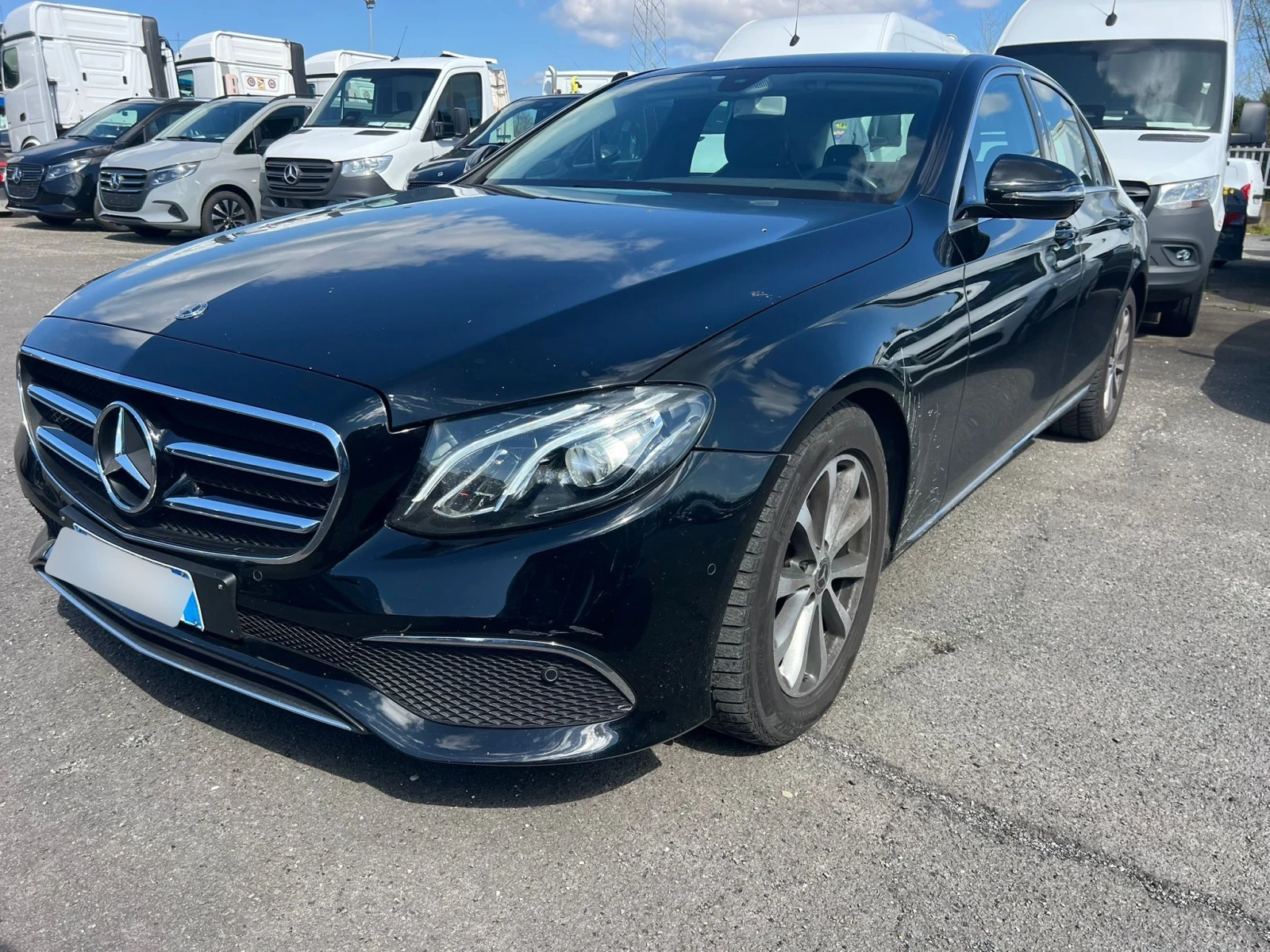 Mercedes-Benz E 220 Auto Premium