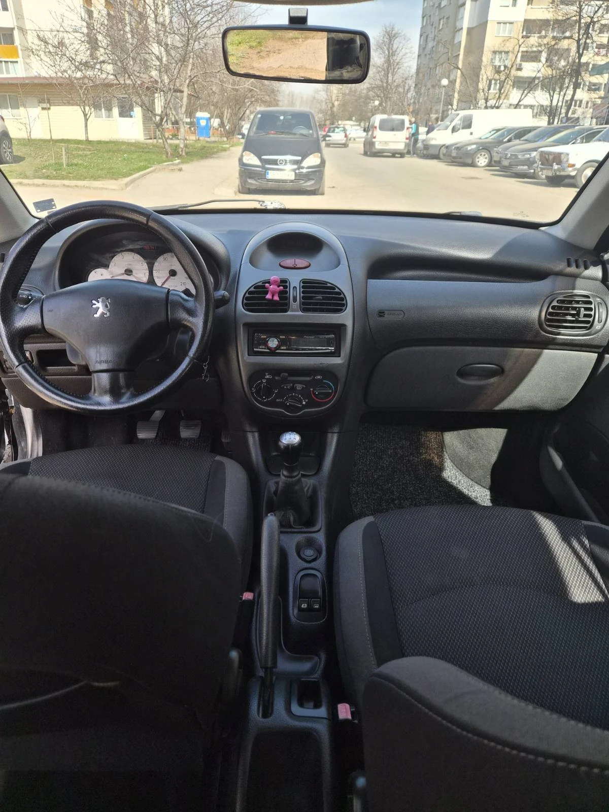 Peugeot 206 1.4i, снимка 10 - Автомобили и джипове - 54183481
