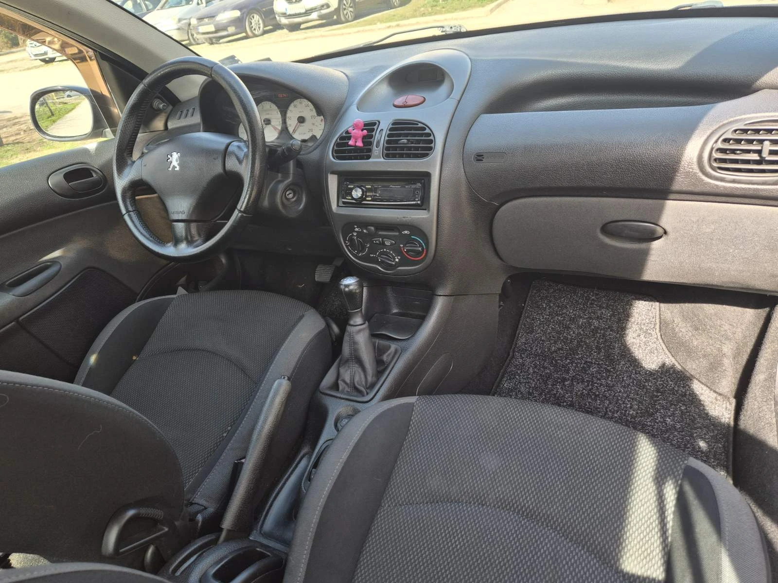 Peugeot 206 1.4i, снимка 8 - Автомобили и джипове - 54183481