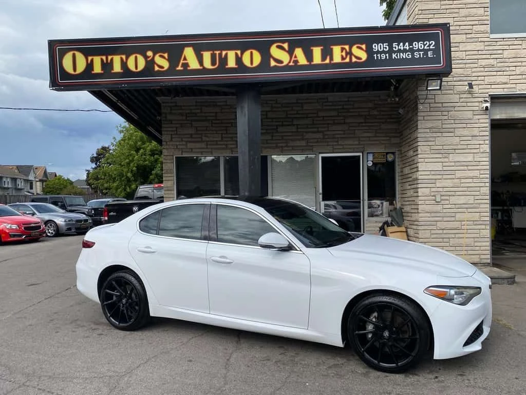 Alfa Romeo Giulia 4dr Sdn AWD /CARFAX/Подгрев/Панорама/, снимка 2 - Автомобили и джипове - 54228200