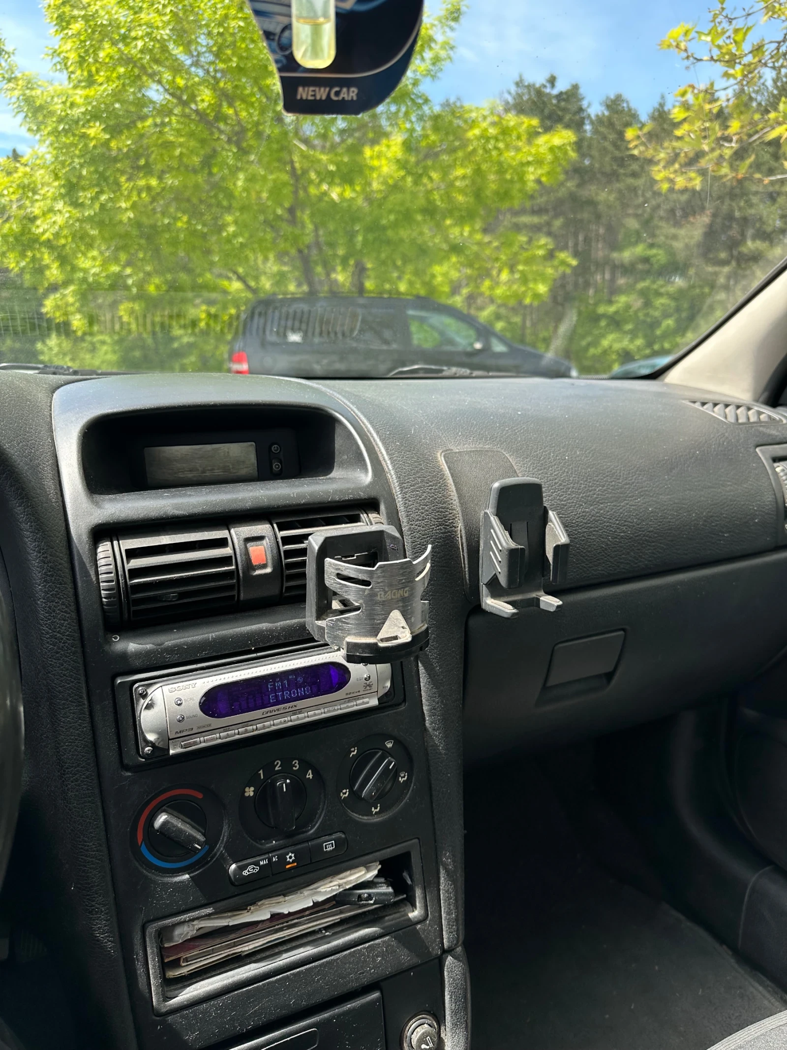 Opel Astra 1.6 бензин и газ, снимка 9 - Автомобили и джипове - 54436194