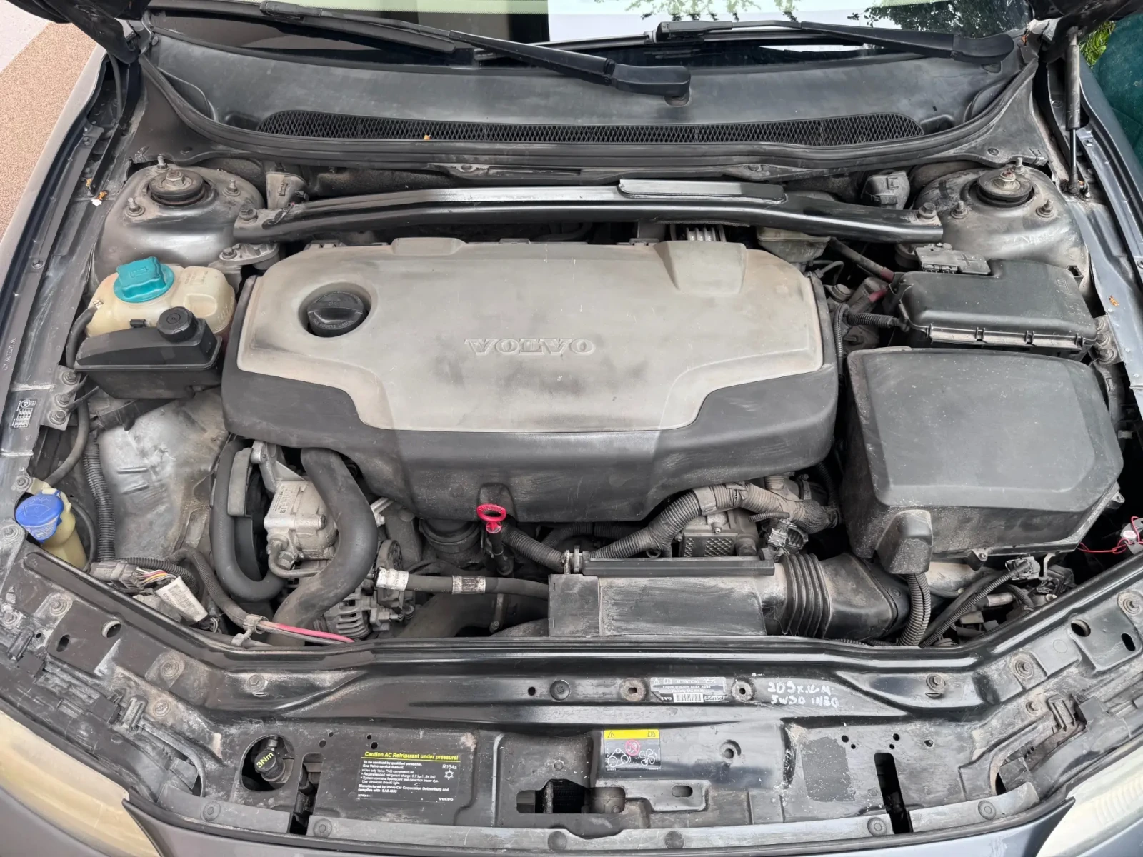Volvo S60 2.4 D5, снимка 9 - Автомобили и джипове - 54465897