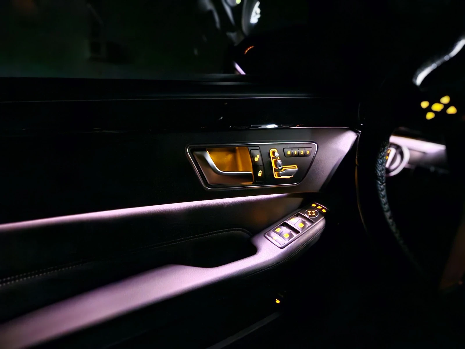 Mercedes-Benz E 250 Bluetec AMG FACELIFT 360  PANORAMA, снимка 16 - Автомобили и джипове - 54520621