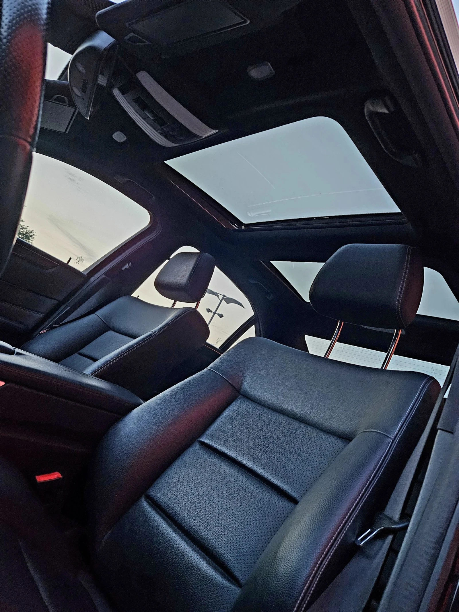Mercedes-Benz E 250 Bluetec AMG FACELIFT 360  PANORAMA, снимка 11 - Автомобили и джипове - 54520621