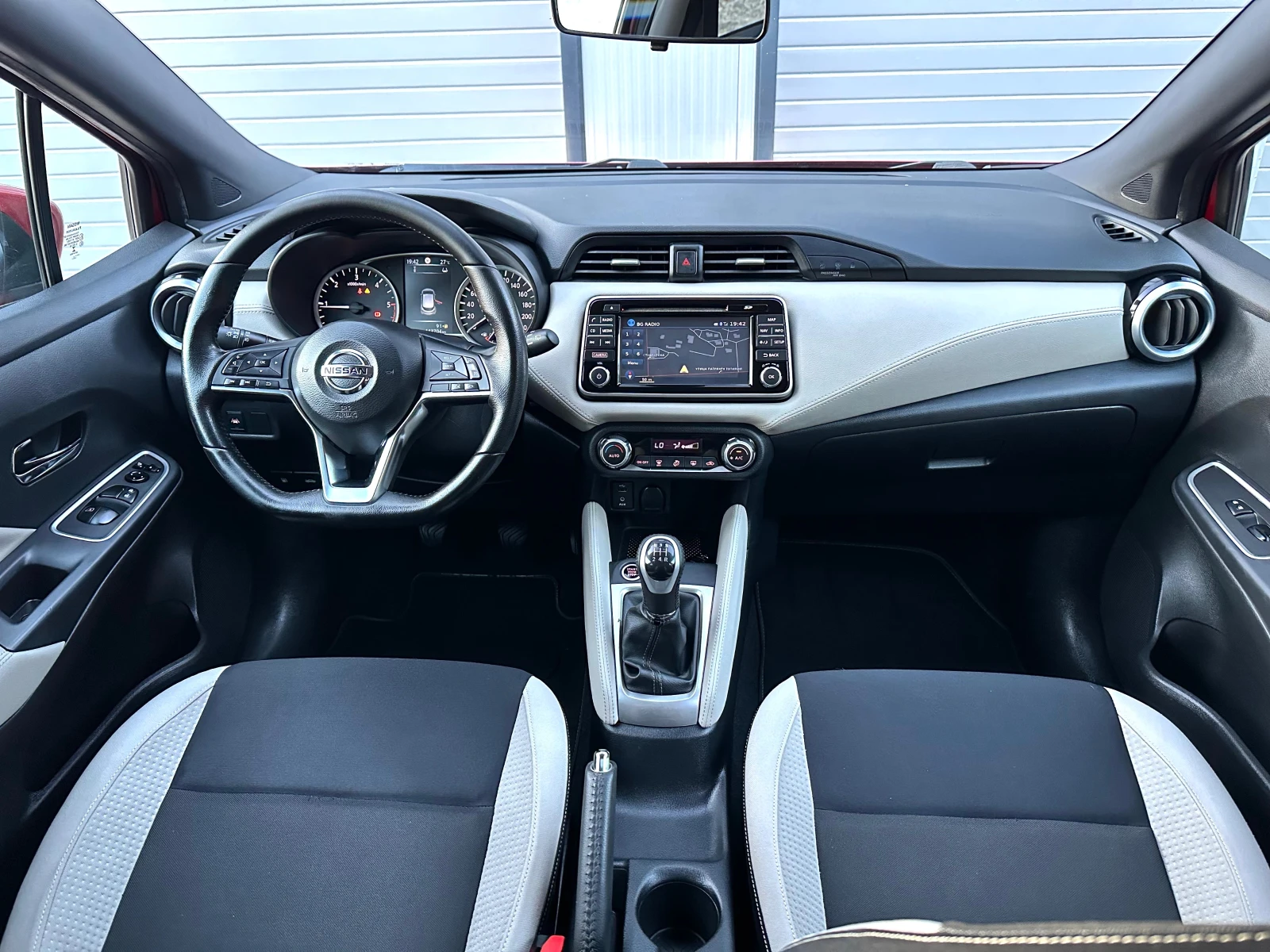 Nissan Micra 1.5dci TEKNA BOSE KEYLESS LED NAVI FULL , снимка 13 - Автомобили и джипове - 54977286