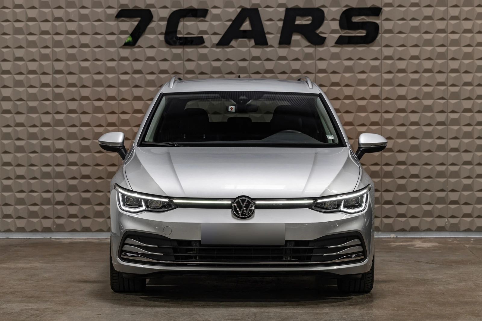 VW Golf 8 Variant | 1.5 TSI | IQ.Light LED | , снимка 2 - Автомобили и джипове - 55530790
