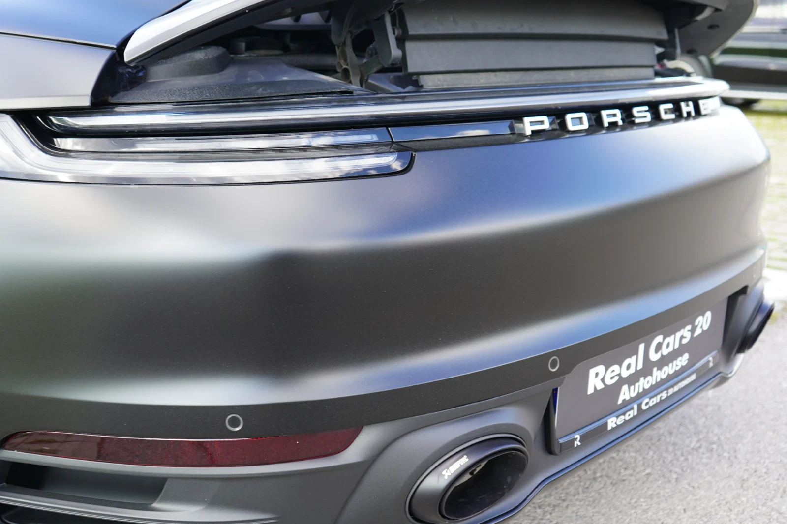 Porsche 911 Carrera* Cabrio* AKRAPOVIC* SportChrono* BOSE, снимка 16 - Автомобили и джипове - 55941911