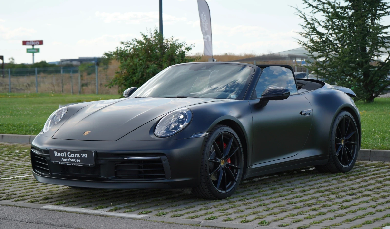 Porsche 911 Carrera* Cabrio* AKRAPOVIC* SportChrono* BOSE, снимка 7 - Автомобили и джипове - 55941911