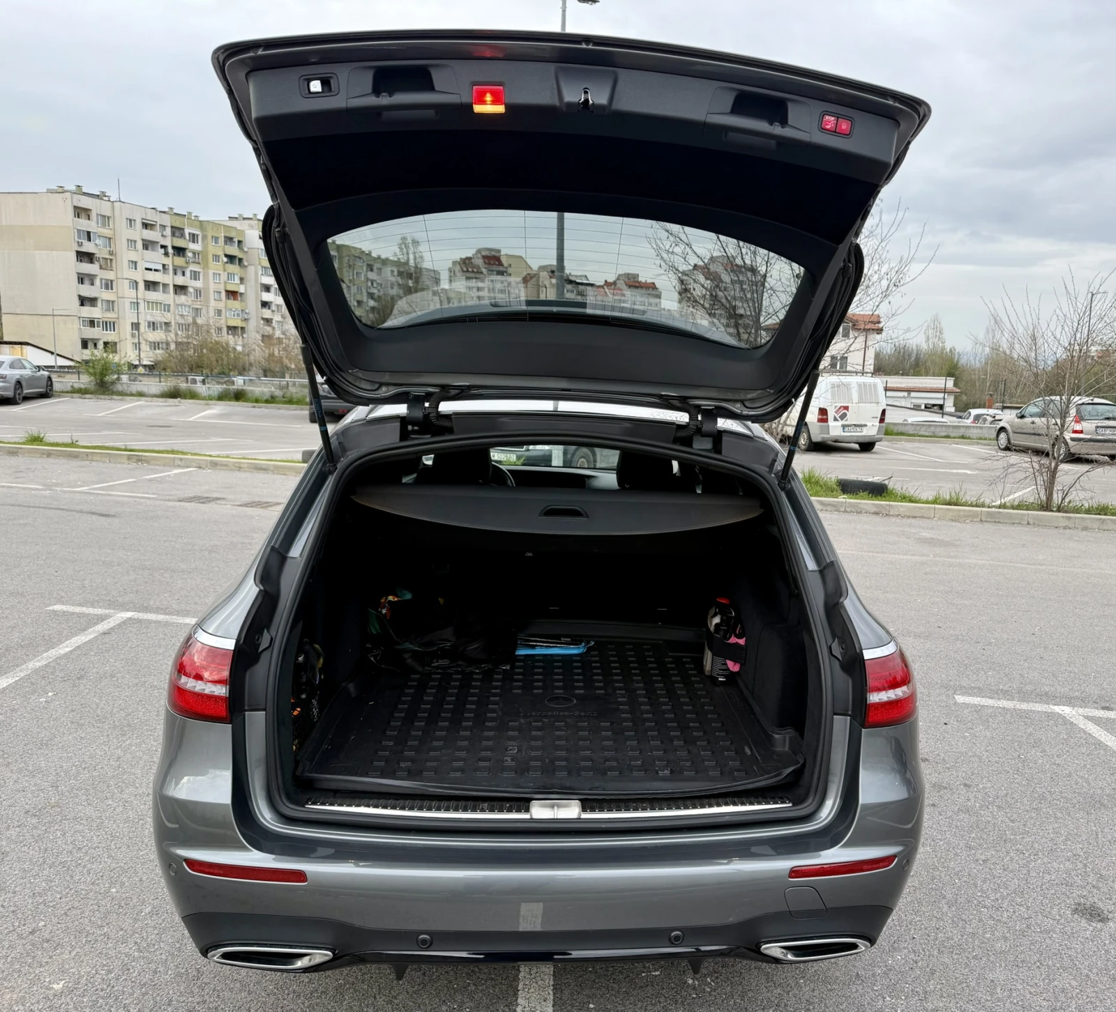 Mercedes-Benz E 400 d 4matic AMG Night pack, снимка 6 - Автомобили и джипове - 56269374