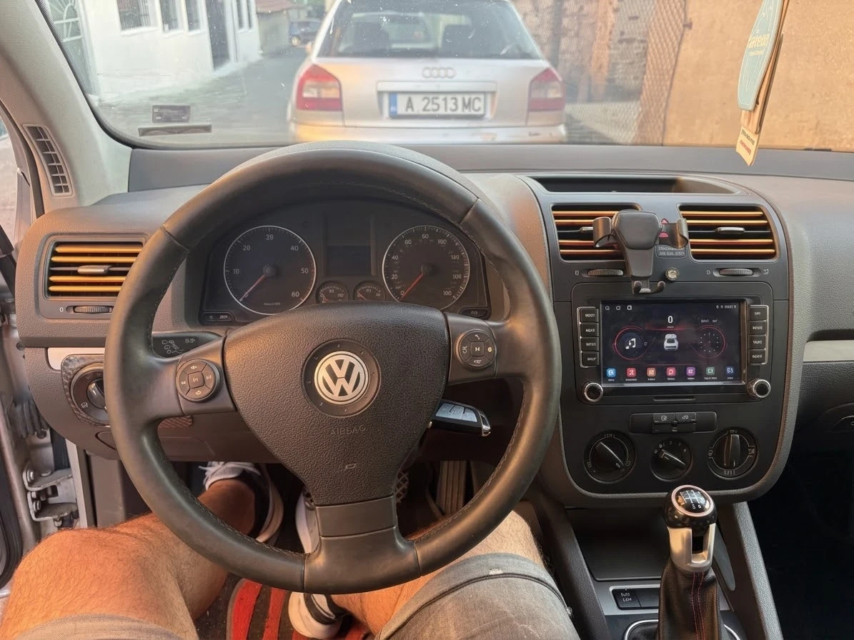 VW Golf 2.0 SDI, снимка 10 - Автомобили и джипове - 56339956