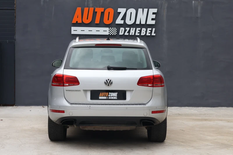 VW Touareg 3.0d 4Motion 240hp Full, снимка 5 - Автомобили и джипове - 52669003