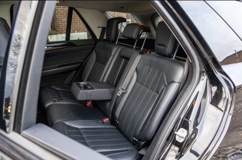 Mercedes-Benz GLE 400 * * AMG PACK* * CARFAX* * АВТОКРЕДИТ* * , снимка 16 - Автомобили и джипове - 52823909